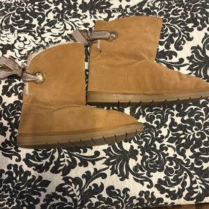 Cozy Tan Suede Women's Boots With Bow Detail